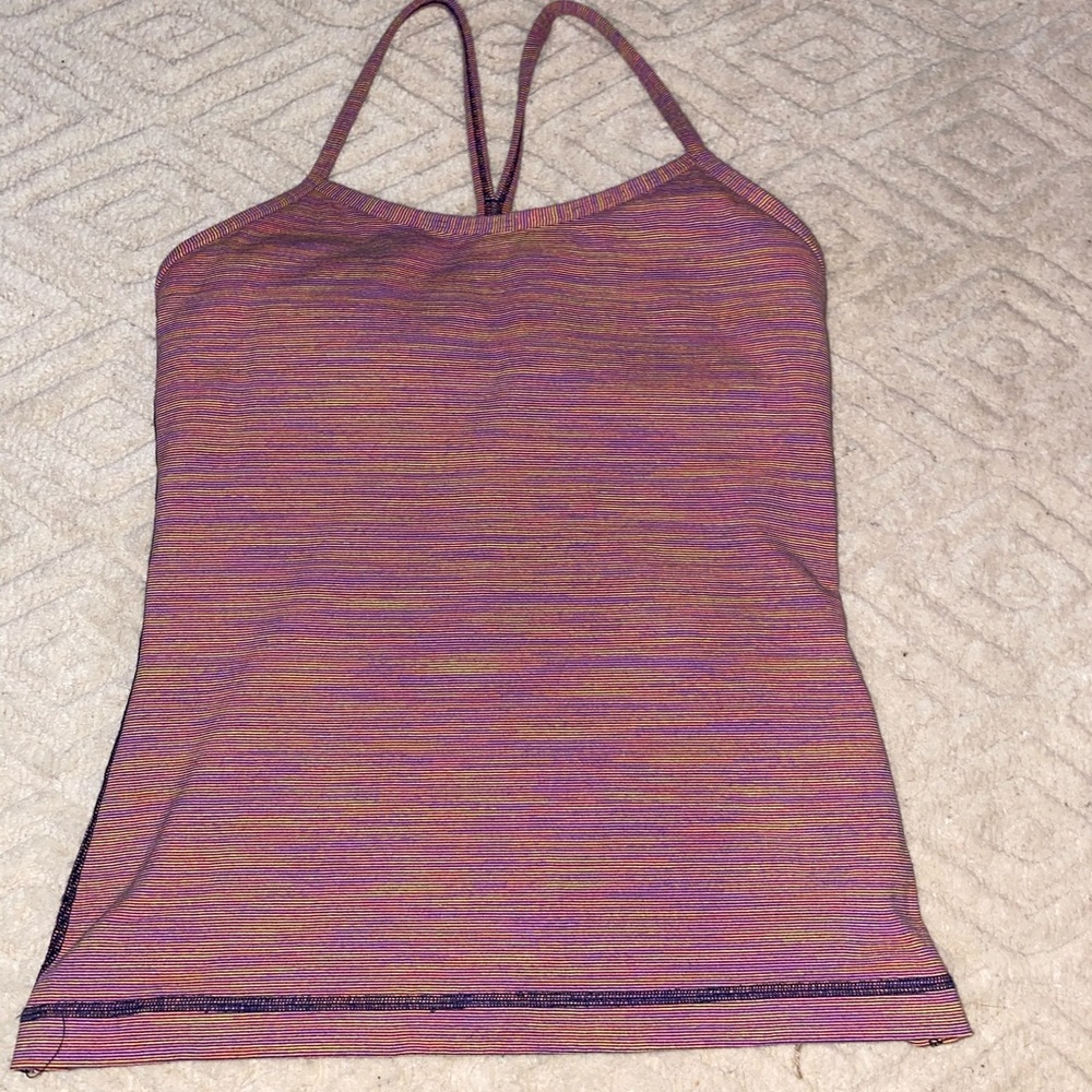 Racerback lululemon tank top with built in bra